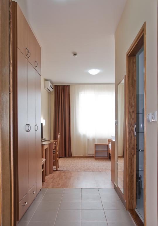 Garni Hotel Alma Pirot Exterior foto